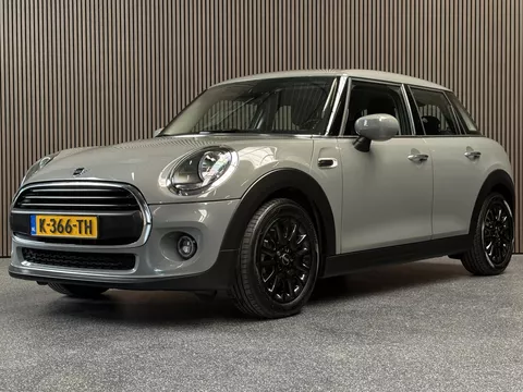 MINI 5-Deurs 1.5 Business Edition Automaat | Carplay | Dealer onderhouden | NL Auto