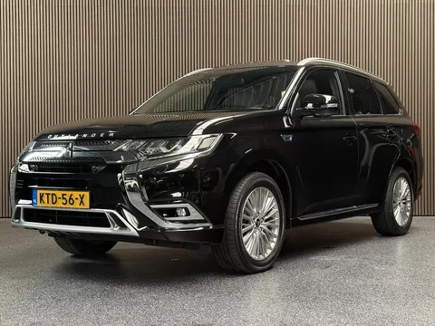 Mitsubishi Outlander 2.4 PHEV Instyle | Dealer onderhouden | Schuifdak | Adaptive | Carplay