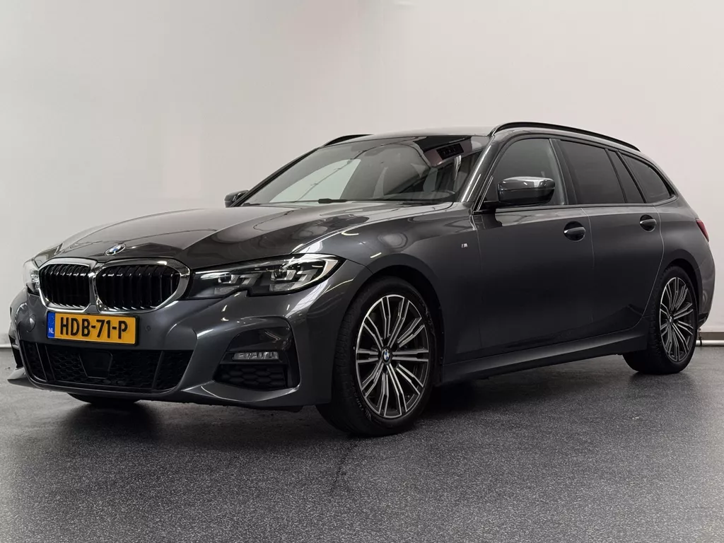 BMW 3-serie Touring 330i High Executive M-Sport | 258 PK | Virtual | Adaptive |